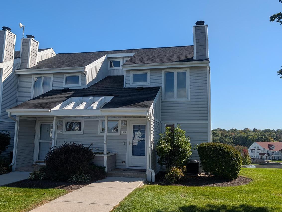 1531 N Delavan Club, Delavan, WI 53115
