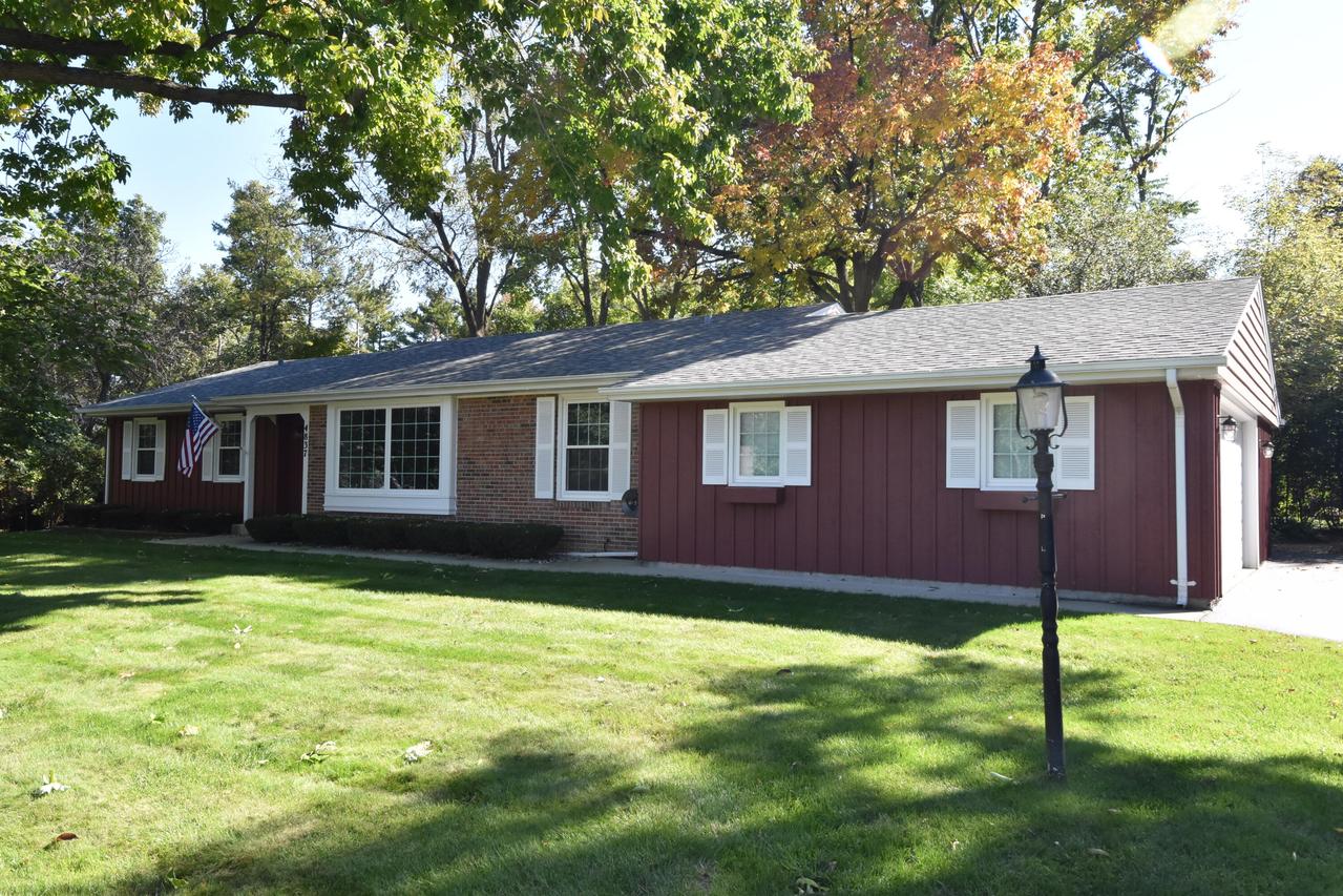4837 W Knollwood Dr, Mount Pleasant, WI 53403