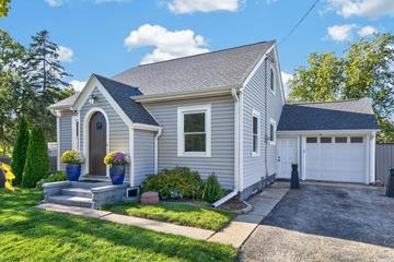 New Homes For Sale This Week That Attend Mukwonago High School: October 2nd to October 8th