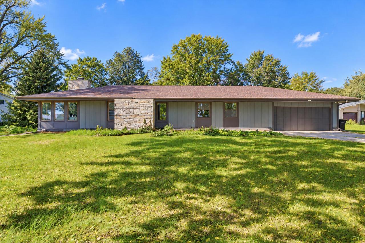 9115 N Deer Ct, Brown Deer, WI 53223