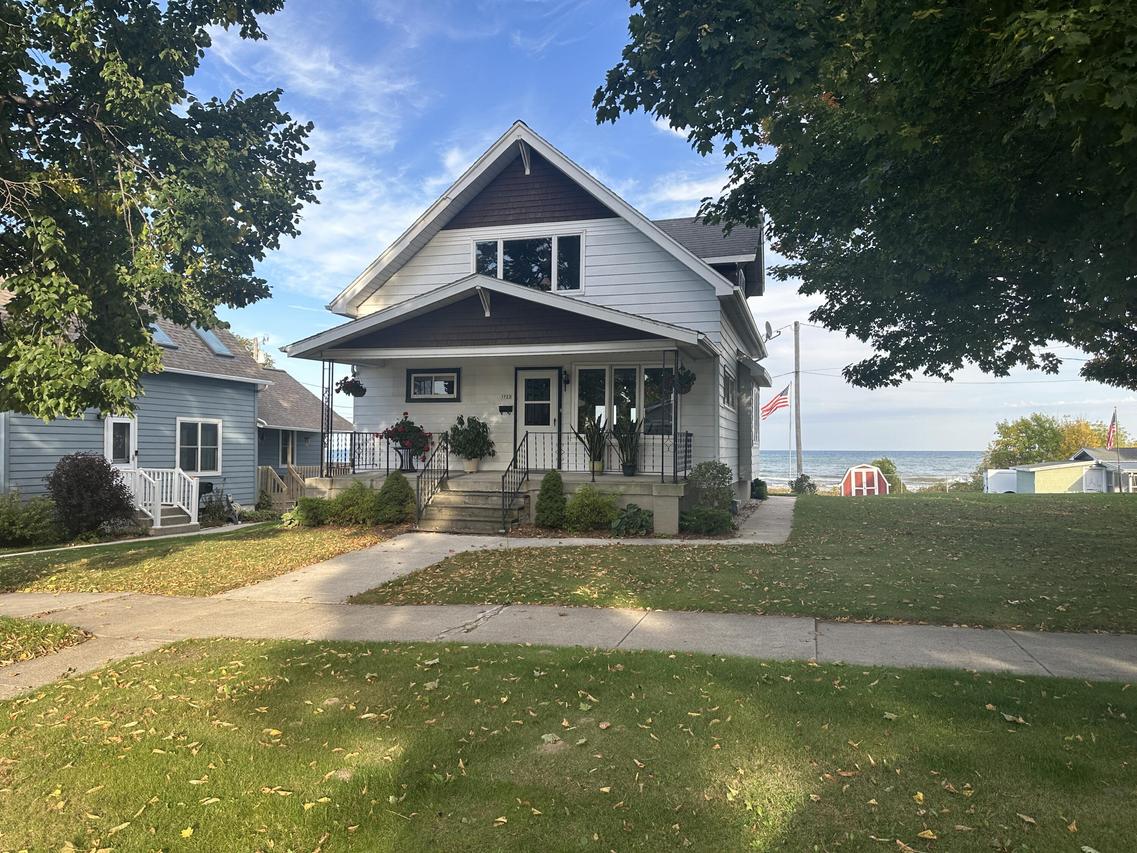 1723 S 7th St, Sheboygan, WI 53081