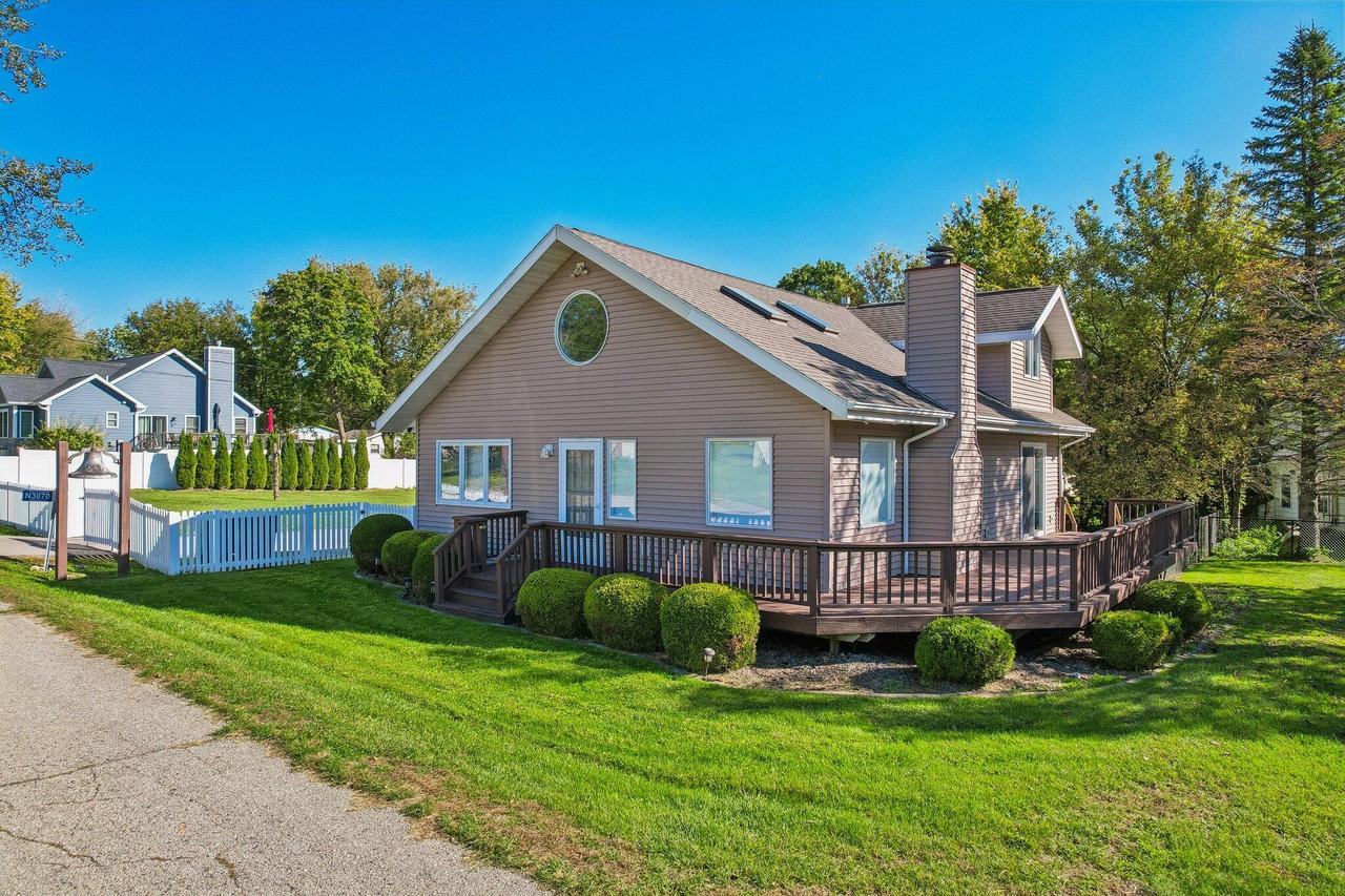 N3070 Tamarack Rd, Lake Geneva, WI 53147