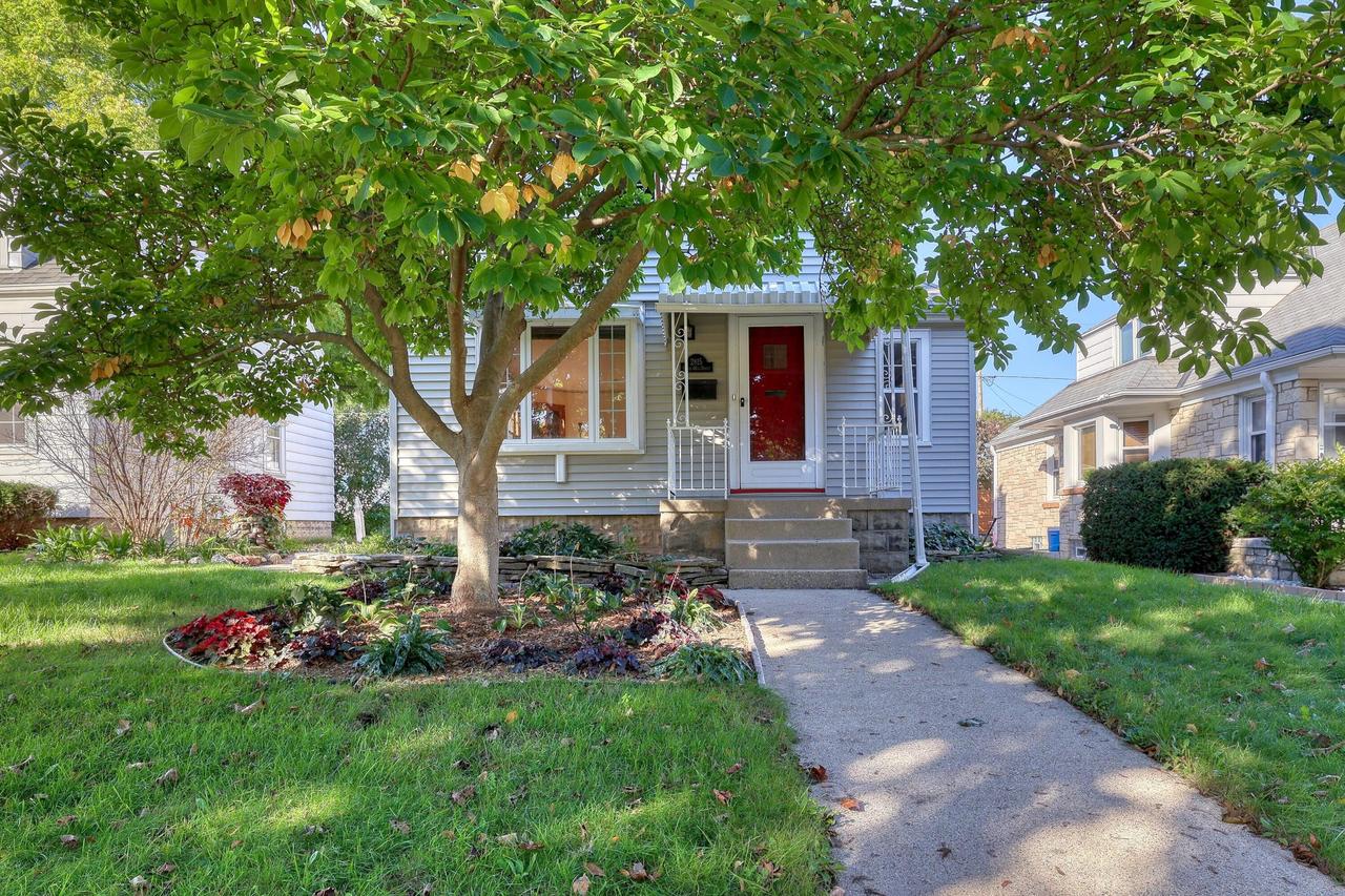 2815 S 46th St, Milwaukee, WI 53219