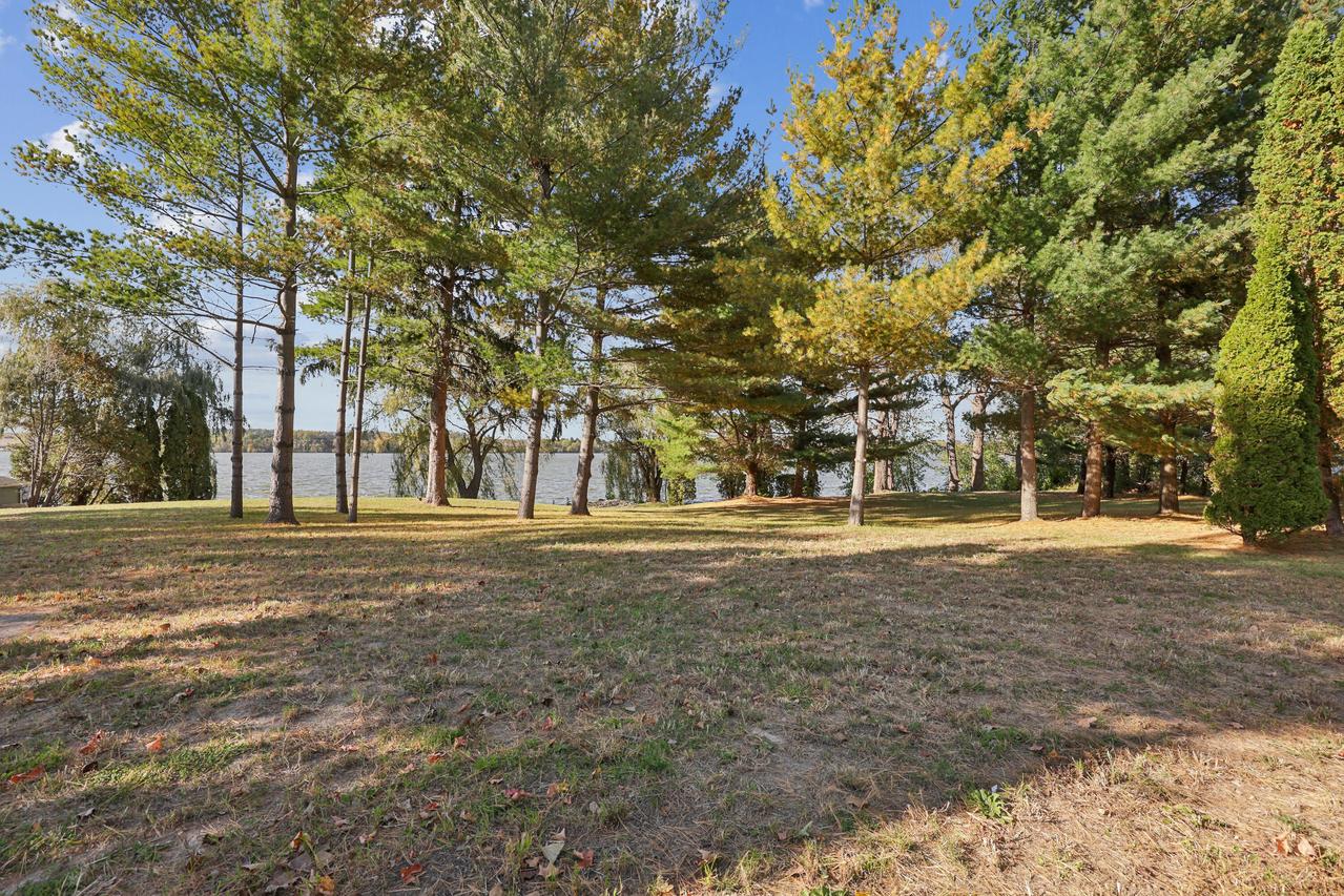 W10904 Glen Dr, Westford, WI 53916