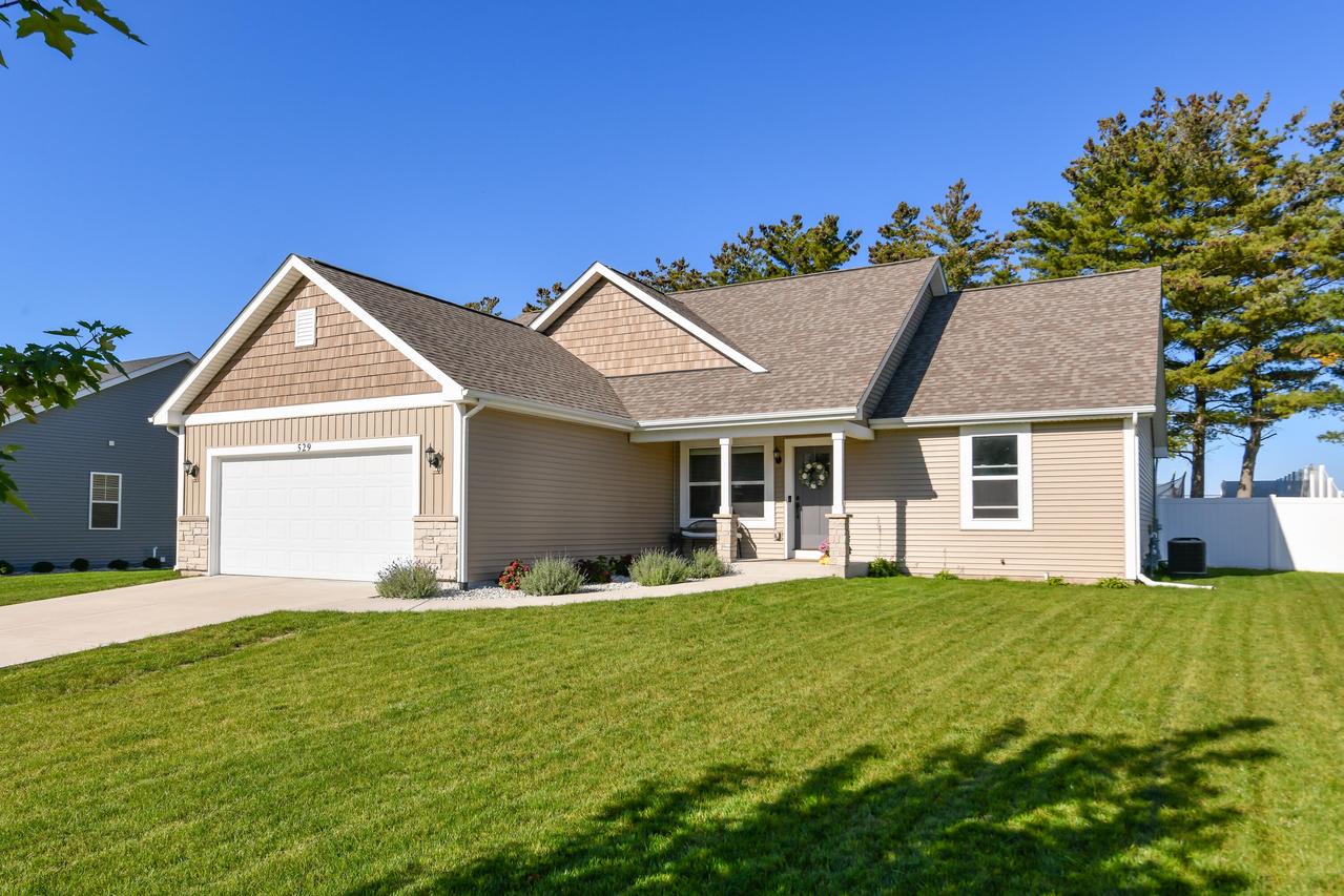 529 Arbor Ridge, Delavan, WI 53115