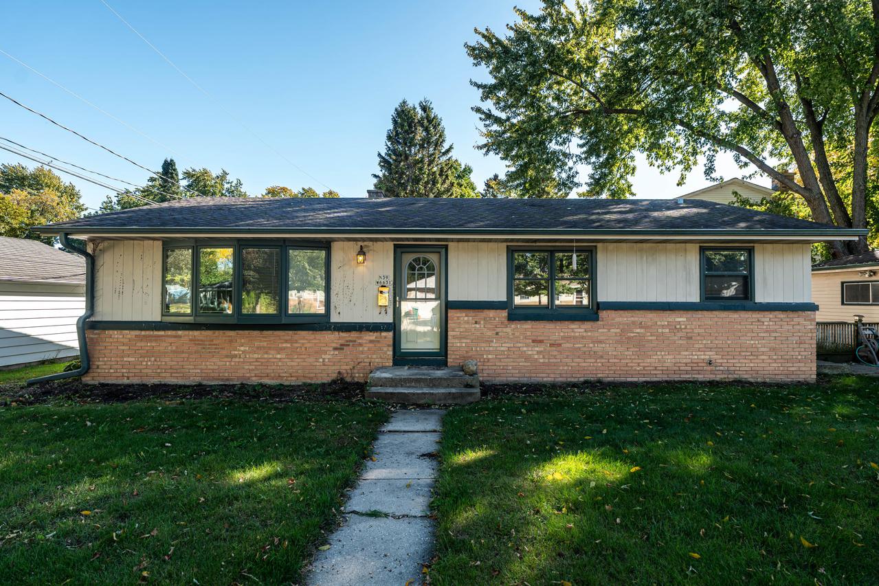 N39W6631 Jackson St, Cedarburg, WI 53012
