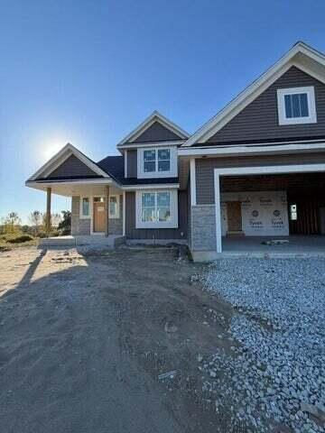 W220 N4600 Timber Dr, Pewaukee, WI 53072
