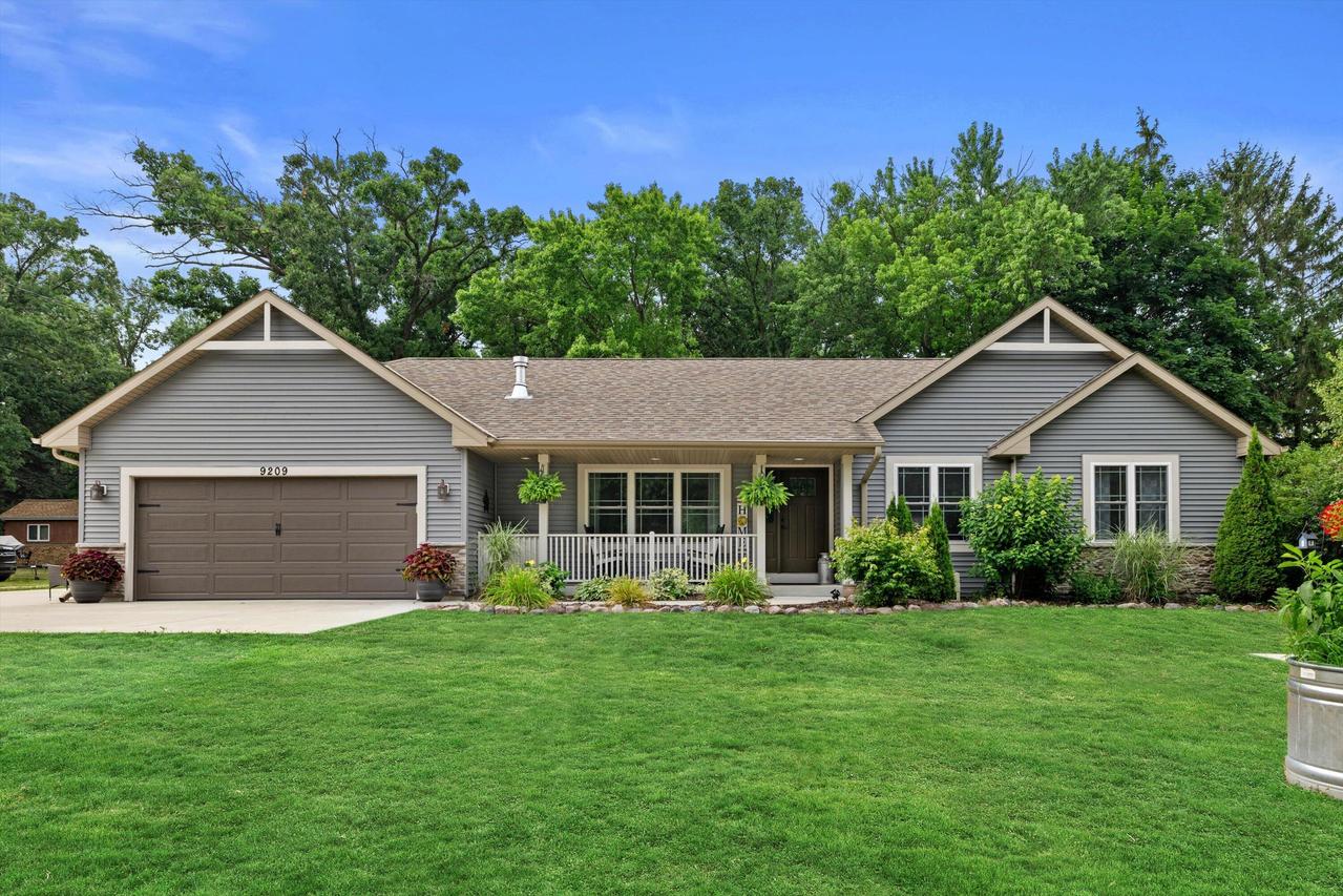 9209 Gittings Rd, Mount Pleasant, WI 53406