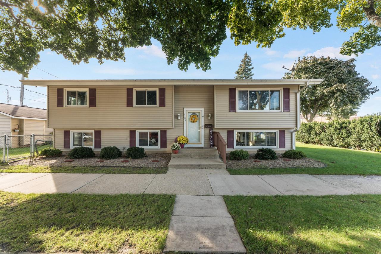 3105 S 23rd St, Milwaukee, WI 53215