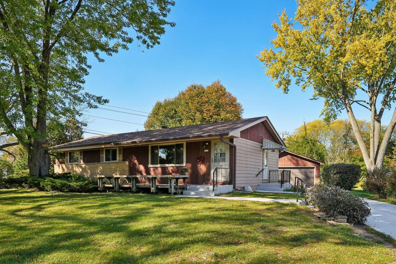 8161 N Ivy St, Brown Deer, WI 53223