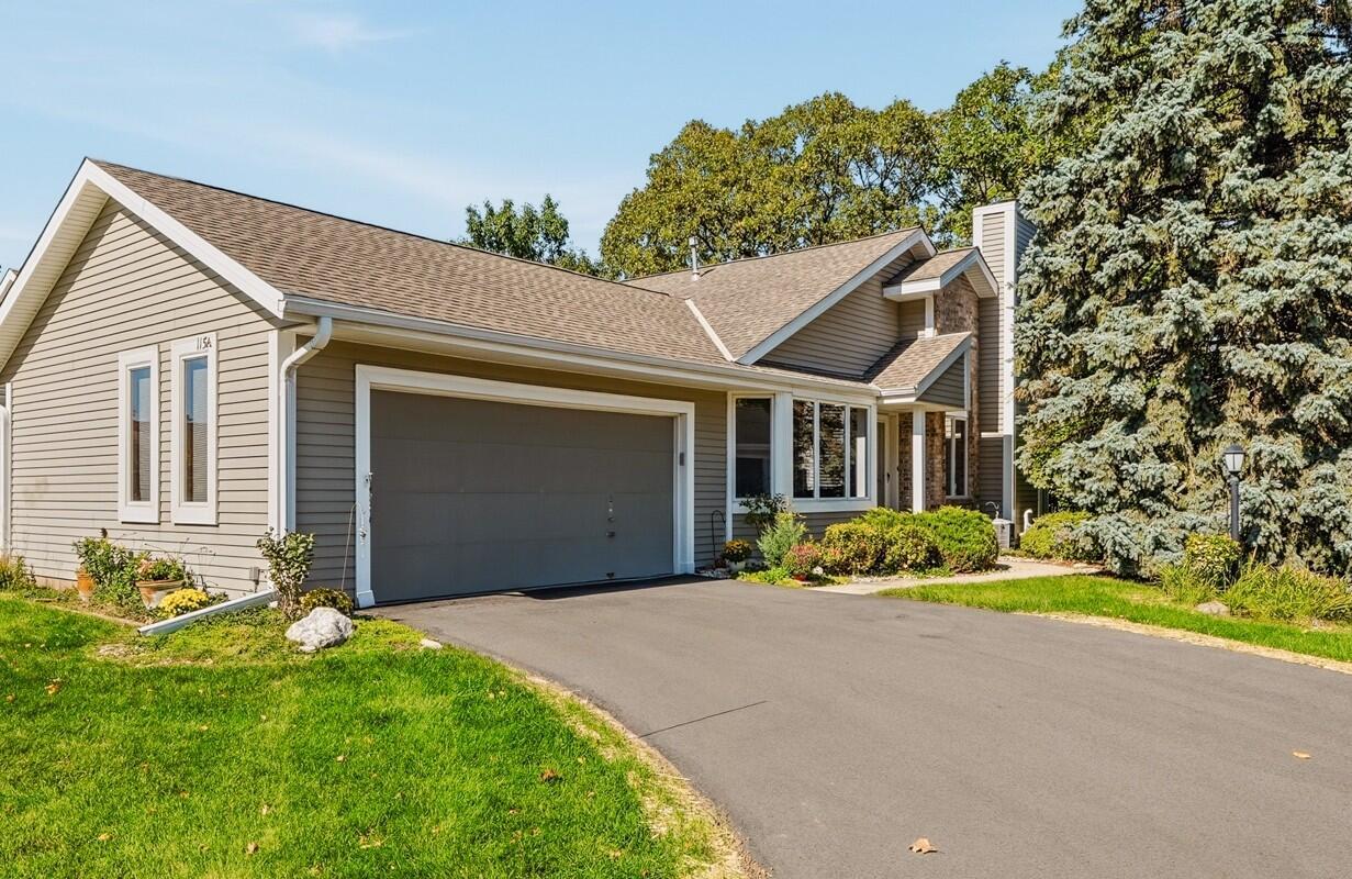 115 E Sutton Pl #A, Waukesha, WI 53188
