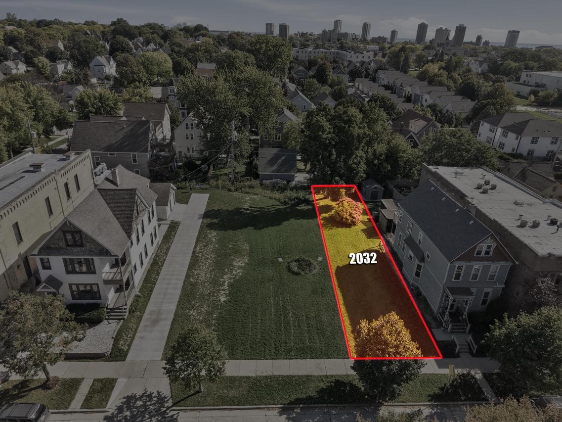2032 N Palmer St, Milwaukee, WI 53212
