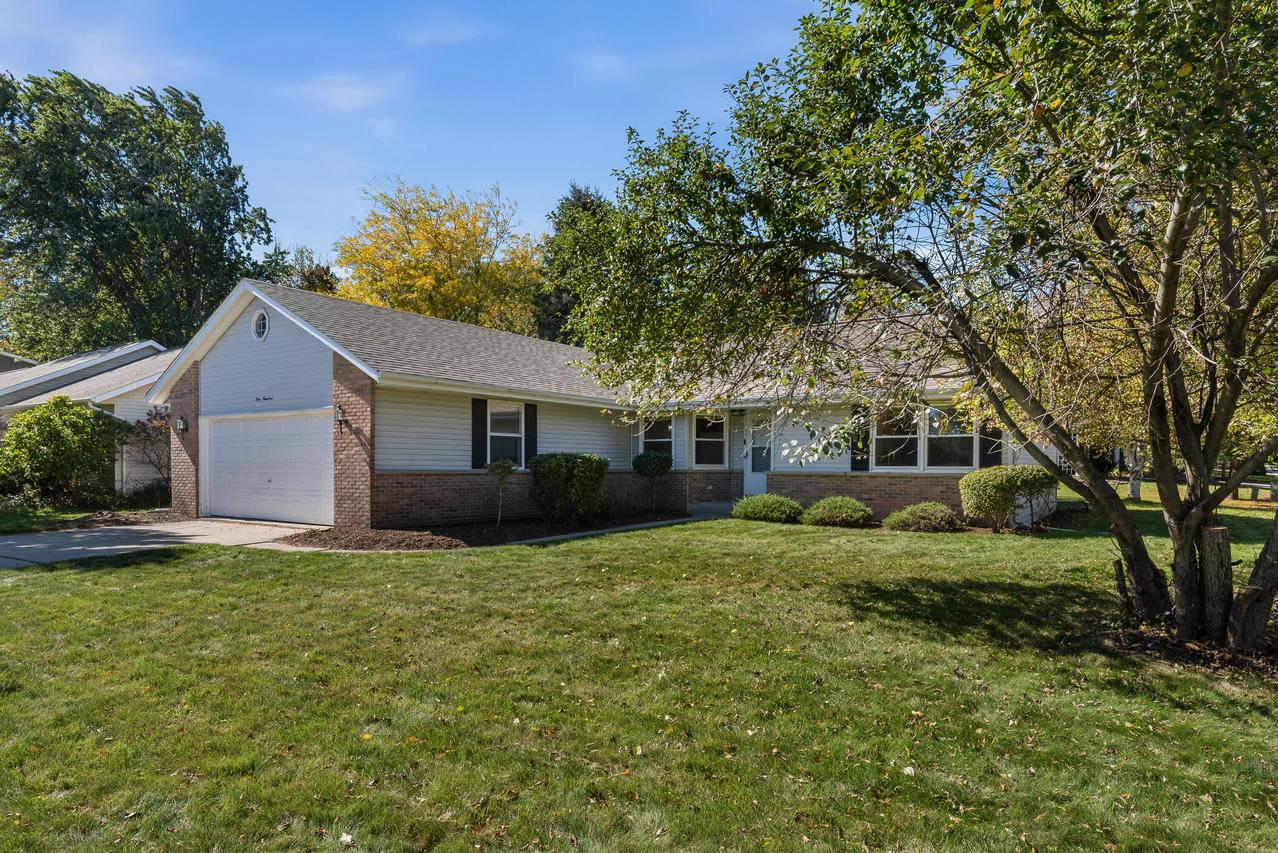 100 Deer Ridge, West Bend, WI 53095