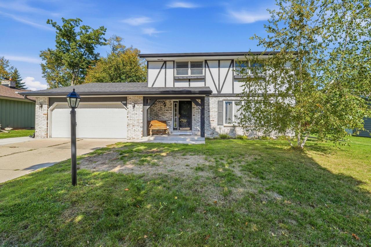 2314 W Koning Dr, Sheboygan, WI 53083