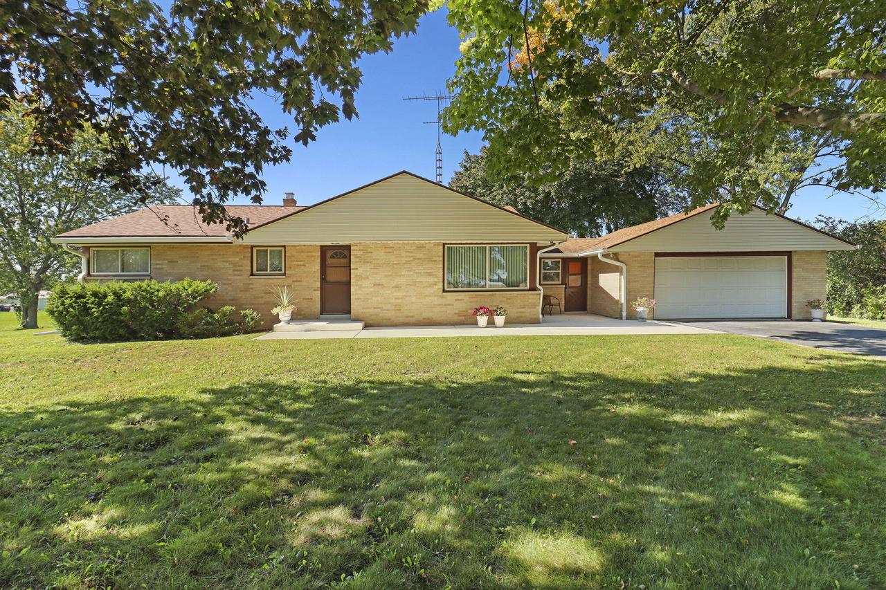 6300 104th Ave, Somers, WI 53142