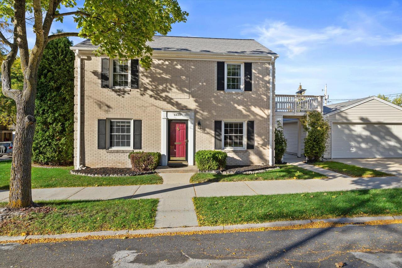 4430 W Manitoba St, Milwaukee, WI 53219