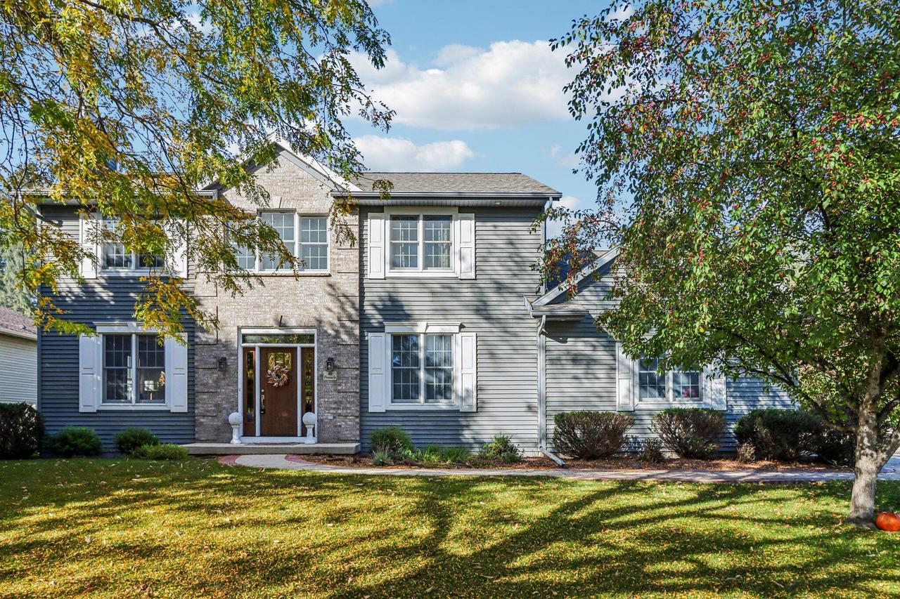 301 Pinnacle Dr, Lake Mills, WI 53551