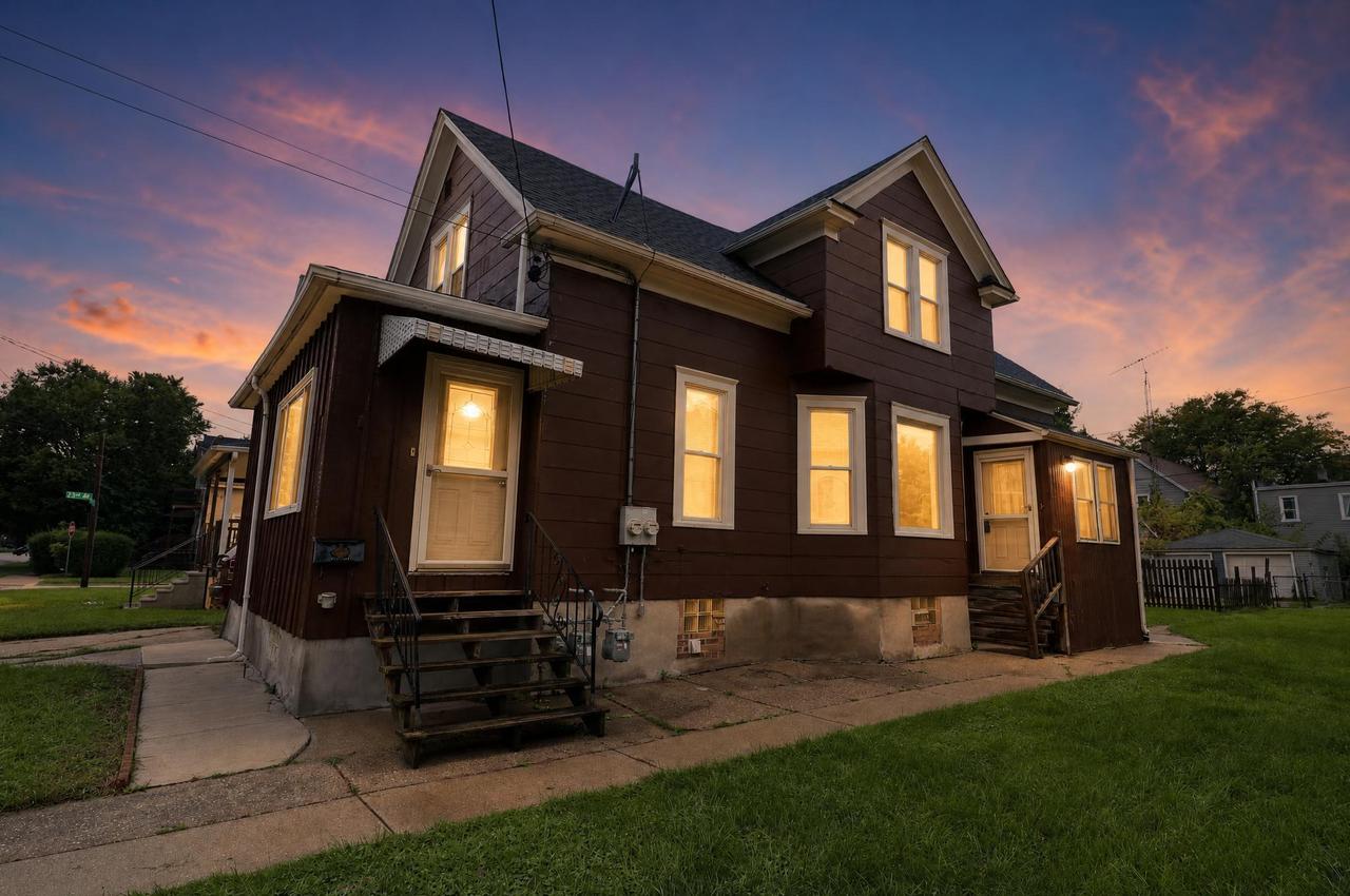 2220 54th St, Kenosha, WI 53140