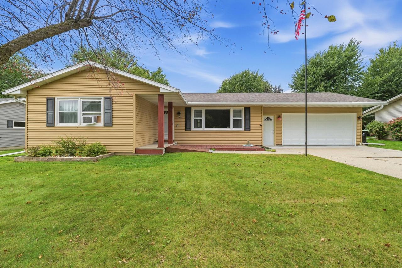 1108 Homestead Rd, Beaver Dam, WI 53916