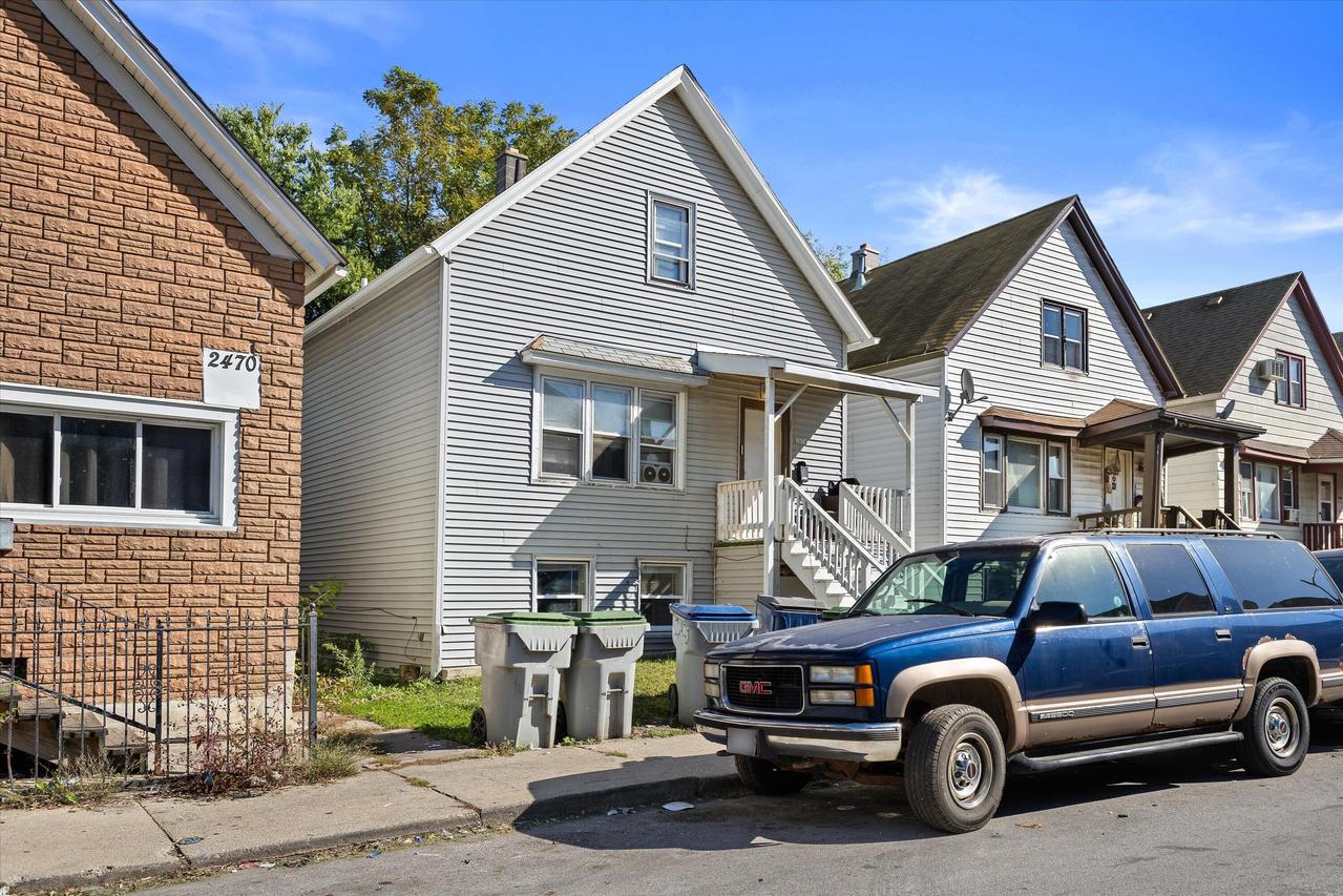 2474 S 5th Pl, Milwaukee, WI 53207