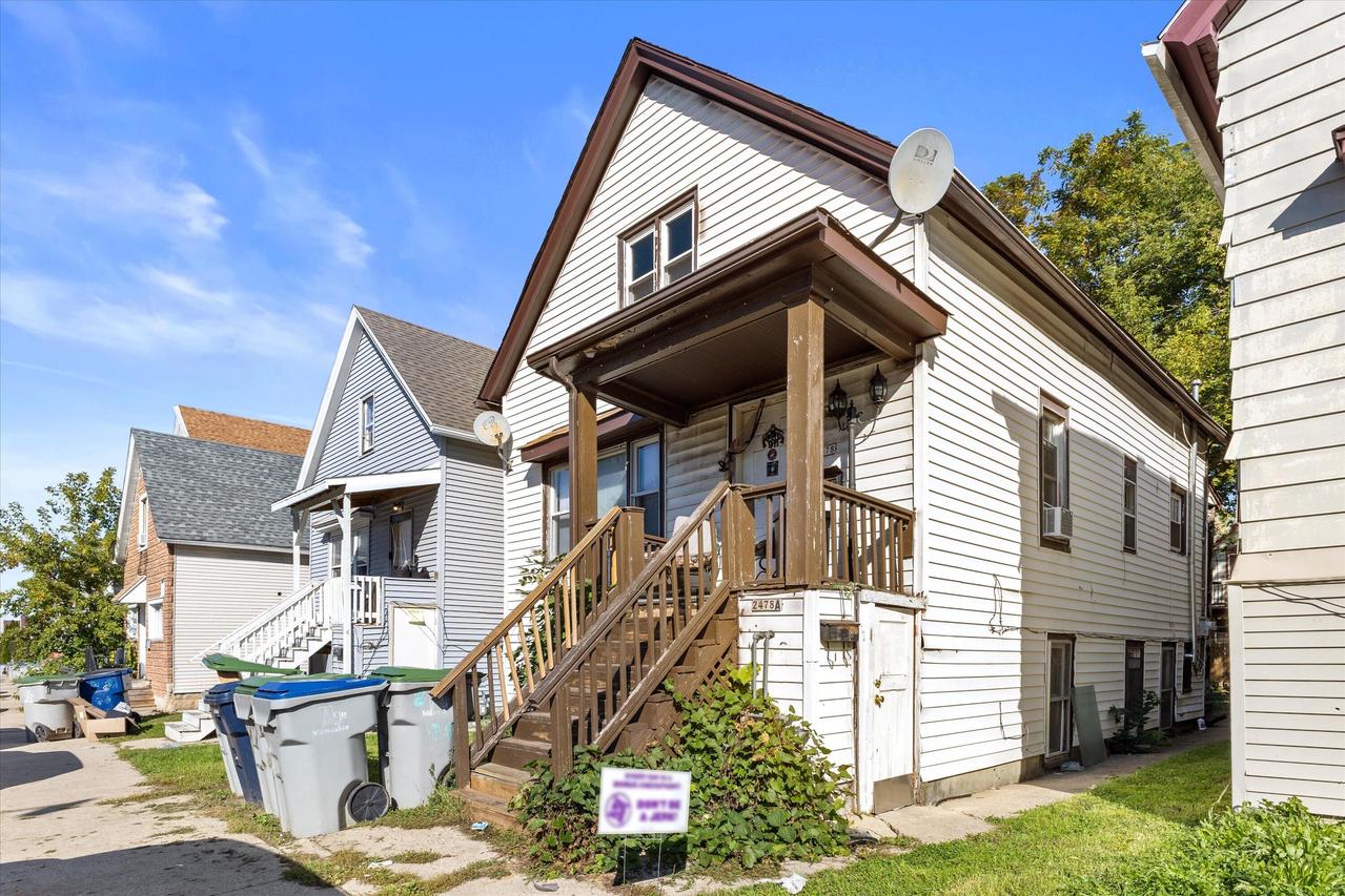 2478 S 5th Pl, Milwaukee, WI 53207