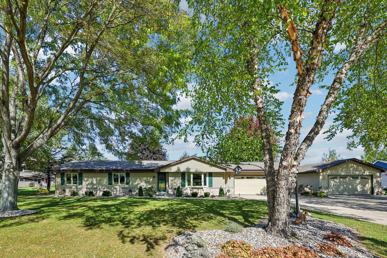 7209 Whippoorwill Ct, Norway, WI 53185