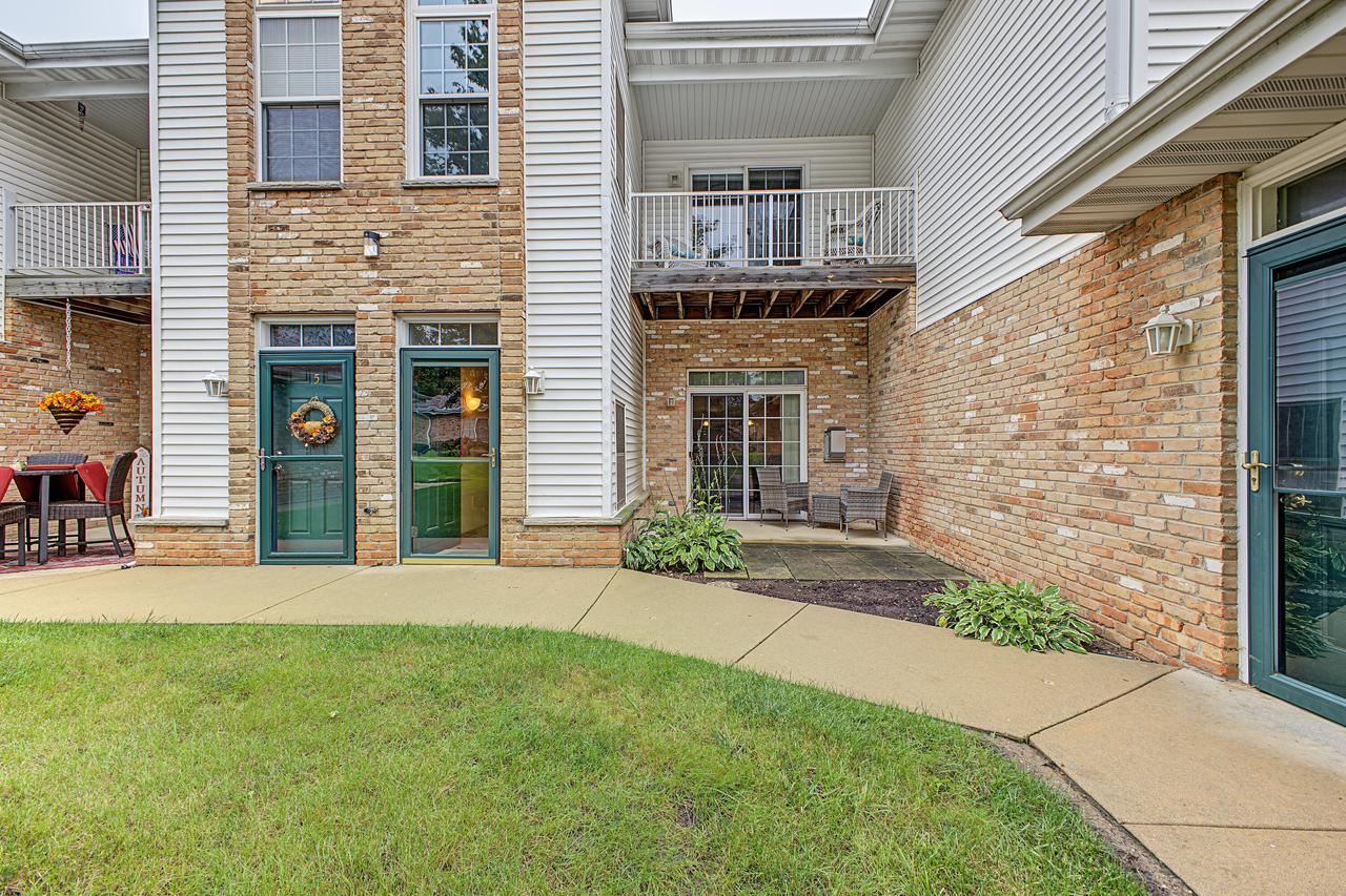 4225 E Taylor Harbor #7, Mount Pleasant, WI 53403