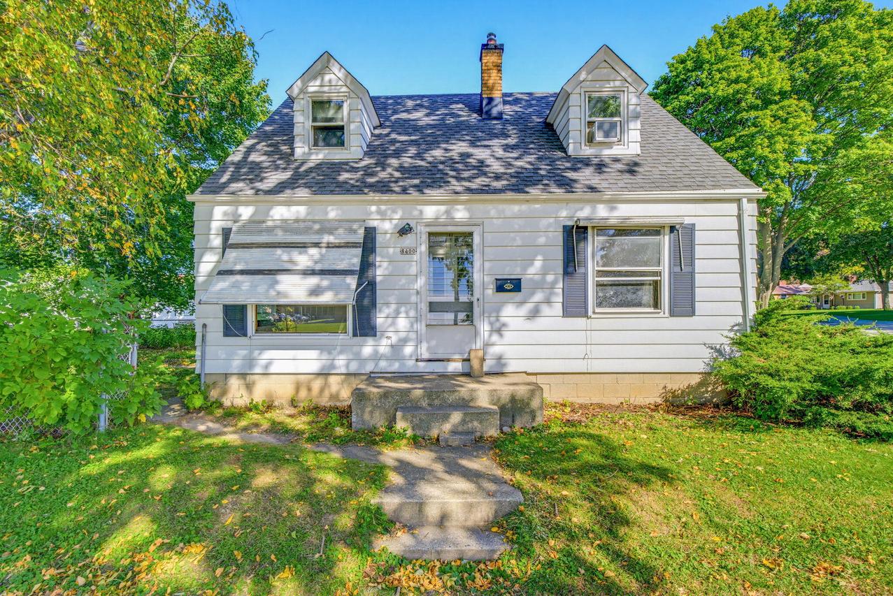 8400 W Auer Ave, Milwaukee, WI 53222