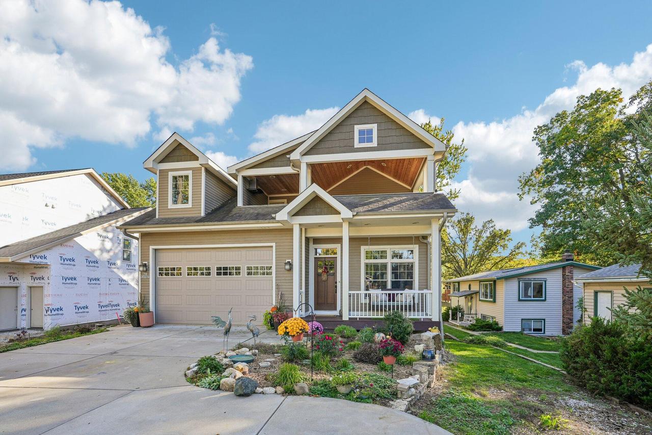 N20W29987 W Glen Cove, Delafield, WI 53072