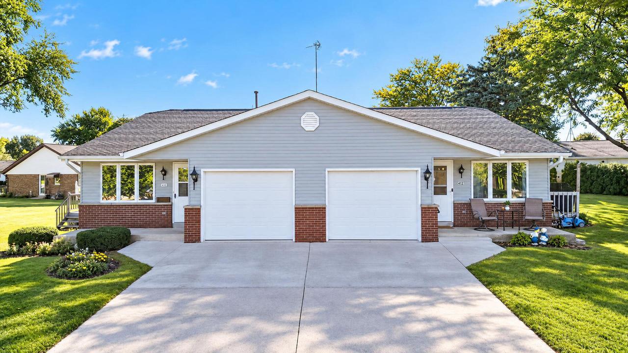 412 N 12th St, Oostburg, WI 53070