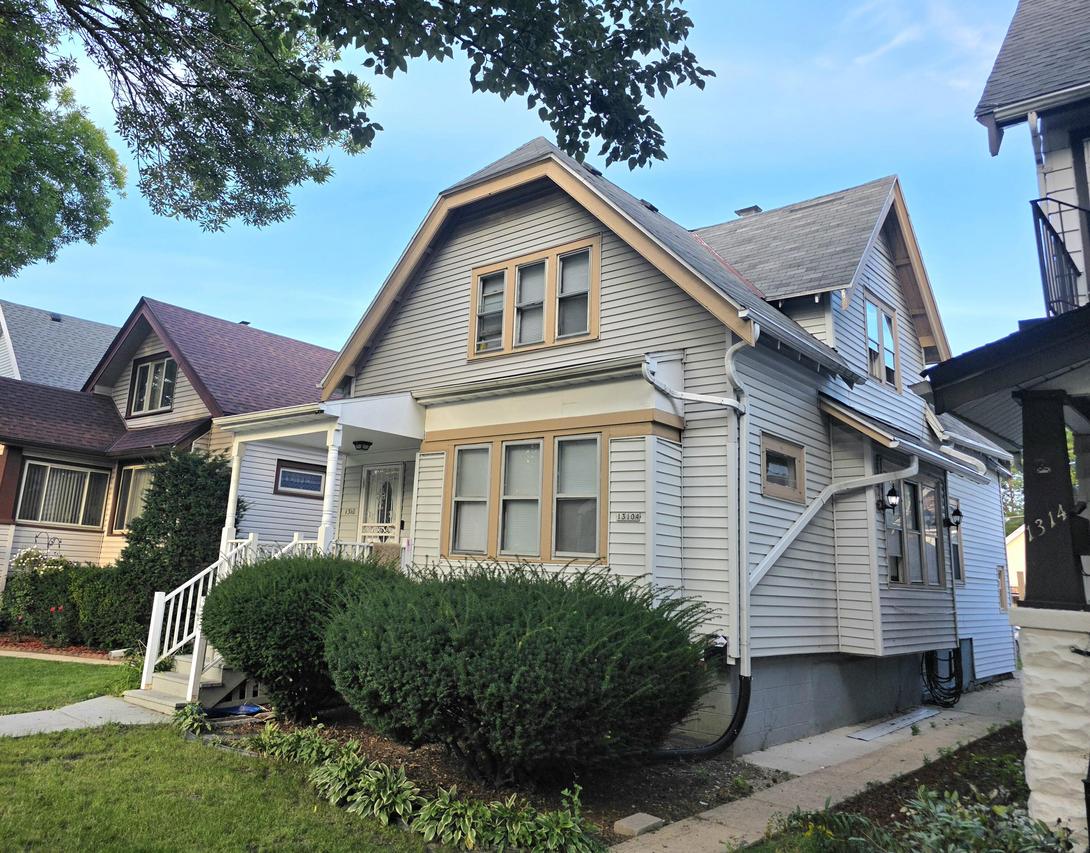 1310 S 37th St, Milwaukee, WI 53215