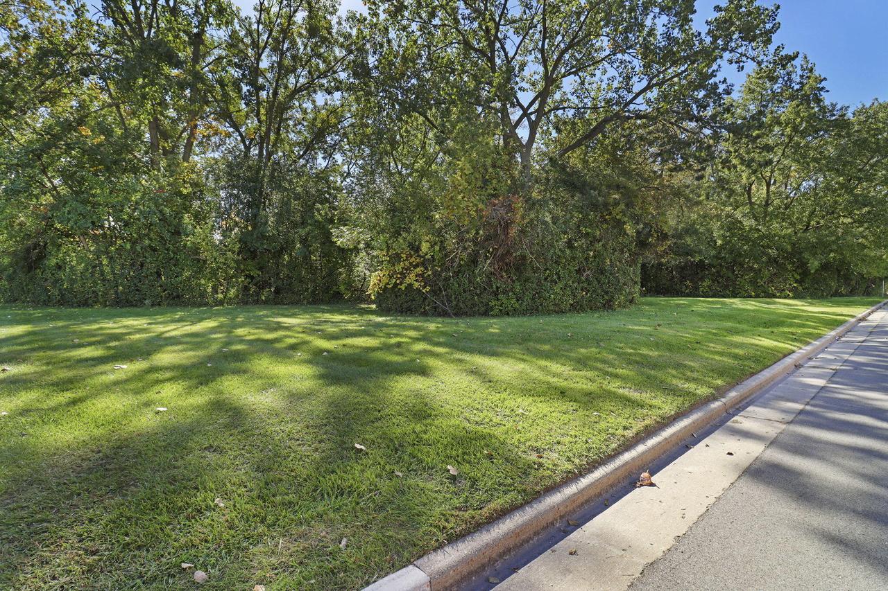 5501 Green Bay Rd, Kenosha, WI 53144