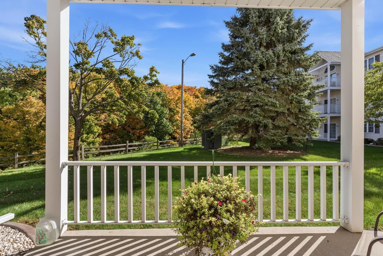 715 Canterberry Ct #102, West Bend, WI 53090