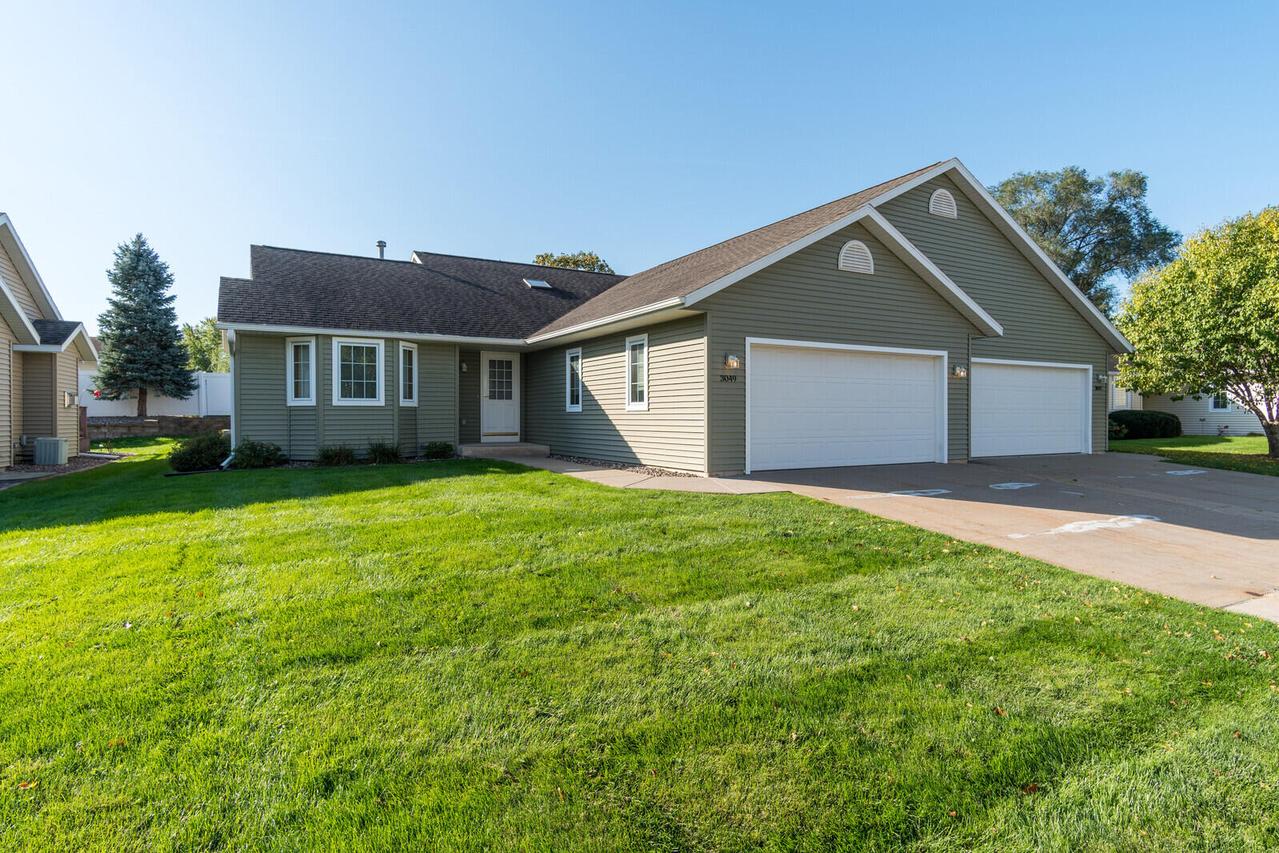 3049 Lakota Pl, La Crosse, WI 54601