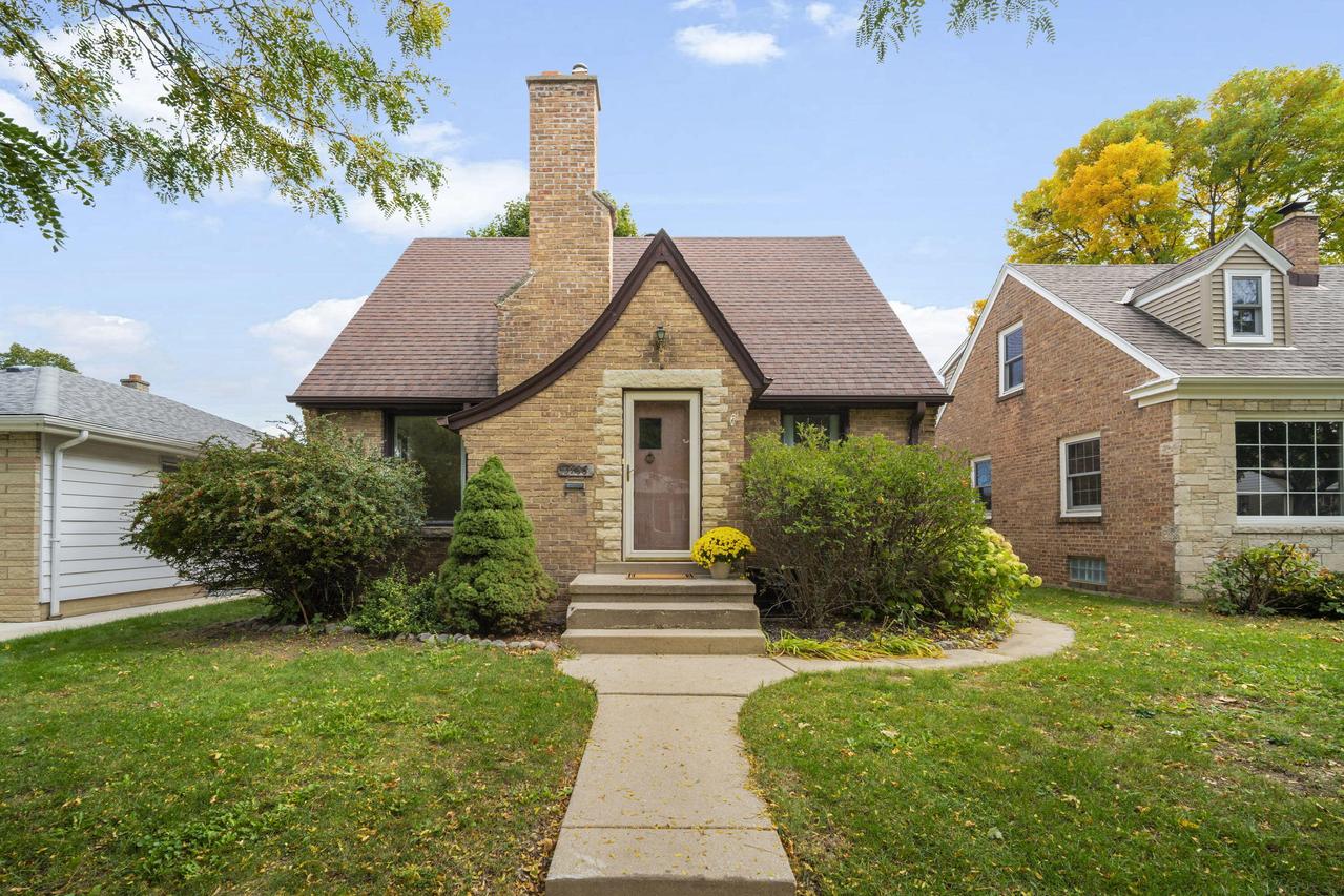 3766 N 85th St, Milwaukee, WI 53222