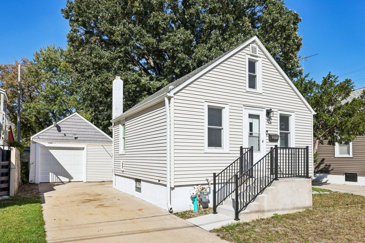 4020 55th St, Kenosha, WI 53144