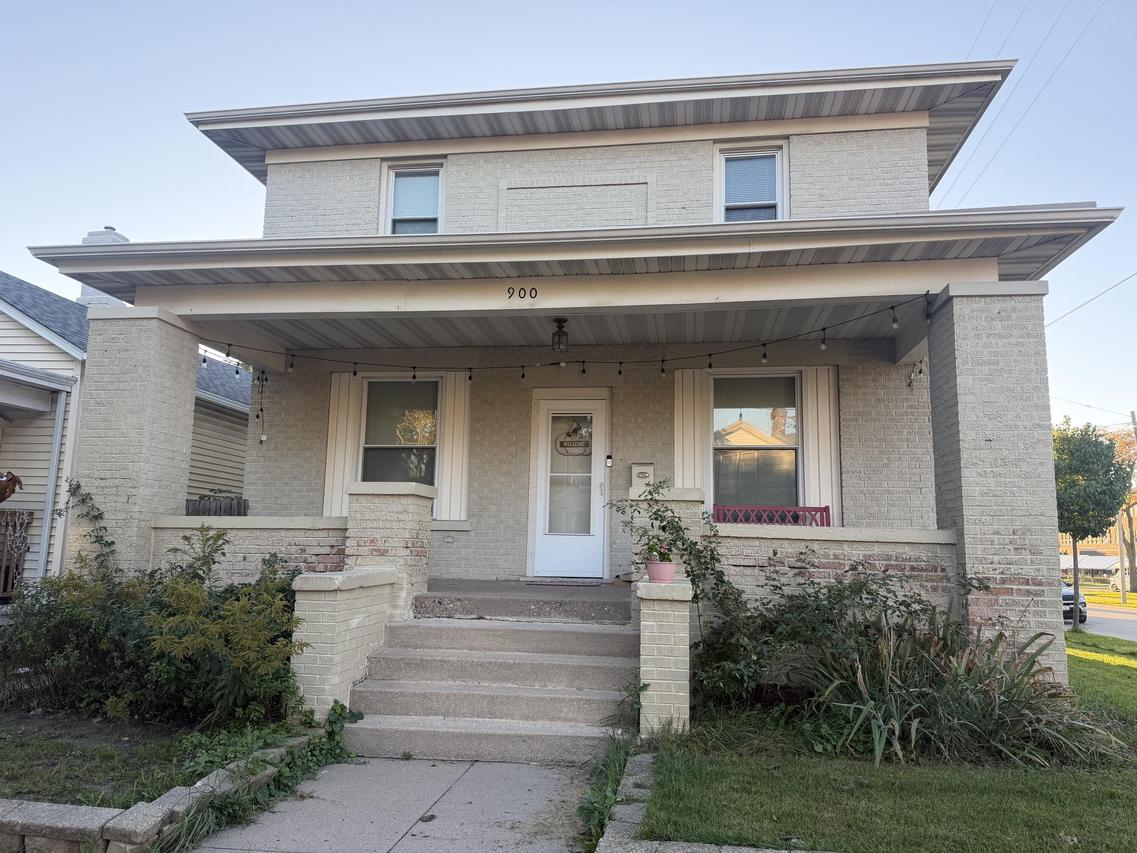 900 Grand Ave, Racine, WI 53403