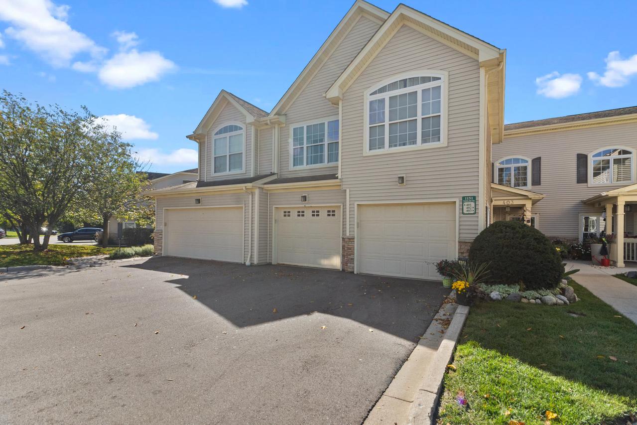 1151 Townline Rd #403, Lake Geneva, WI 53147