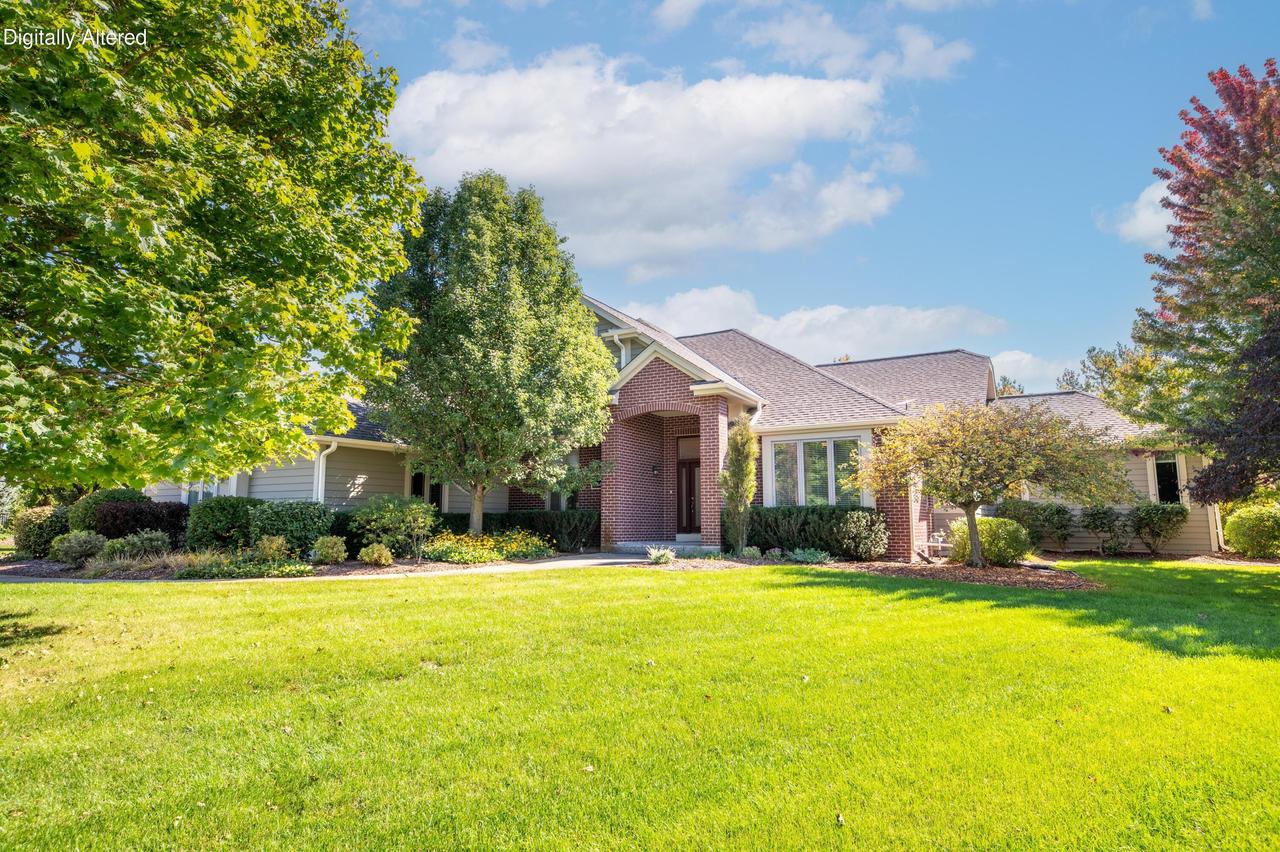 W289N3648 Huntsman Ct, Delafield, WI 53072