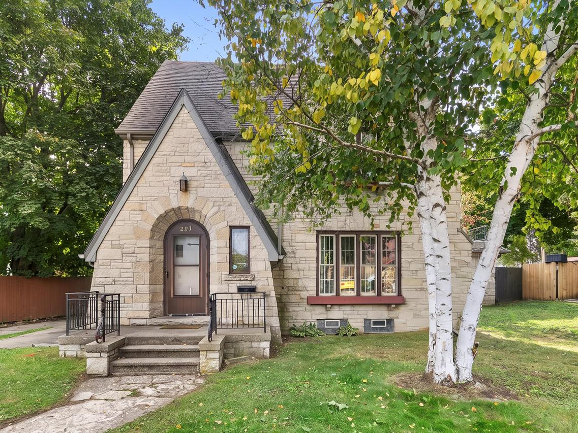 327 Pine St, Sheboygan Falls, WI 53085