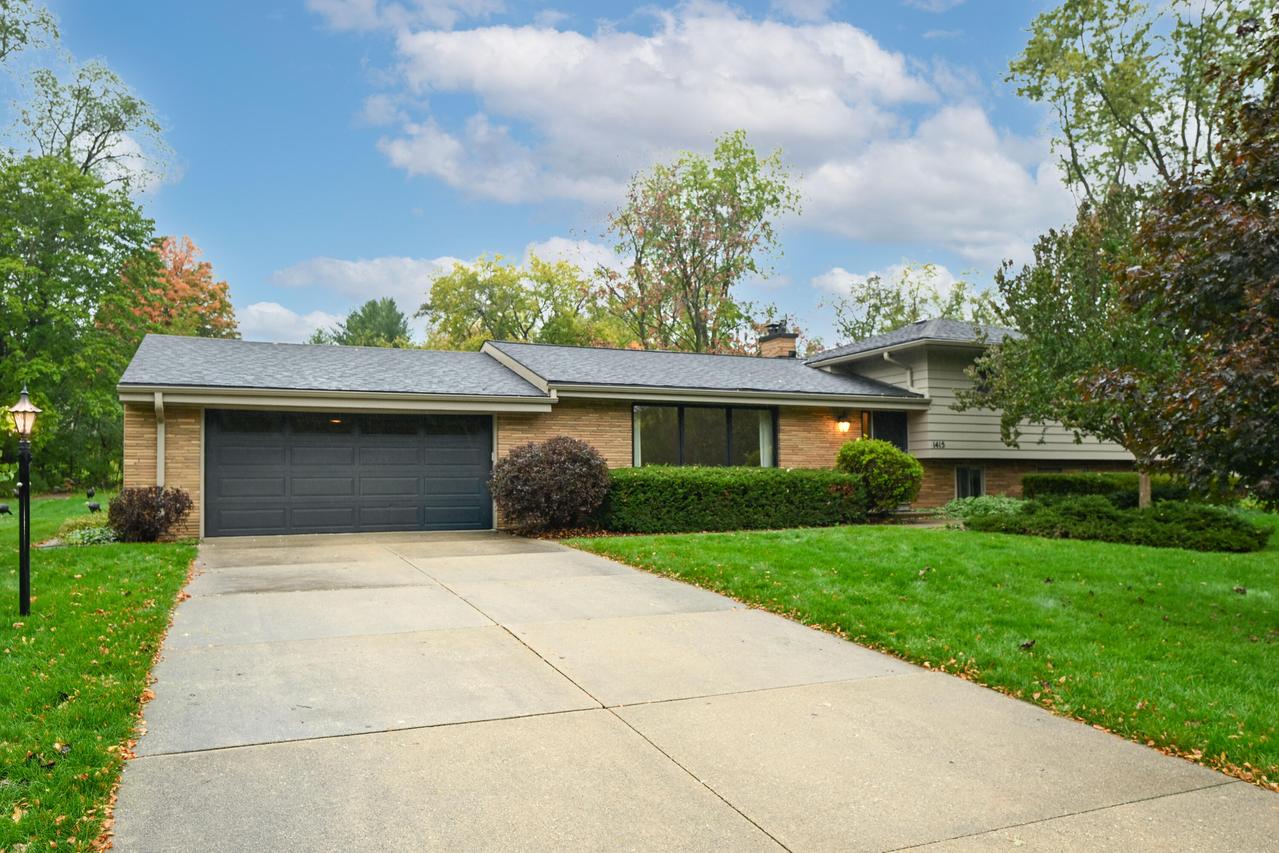 1415 Shawnee Pass, Brookfield, WI 53005