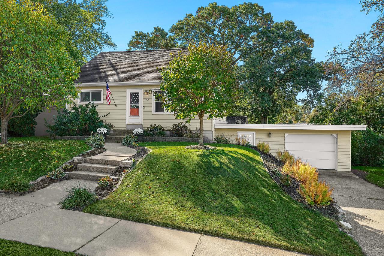 1004 Green St, Onalaska, WI 54650
