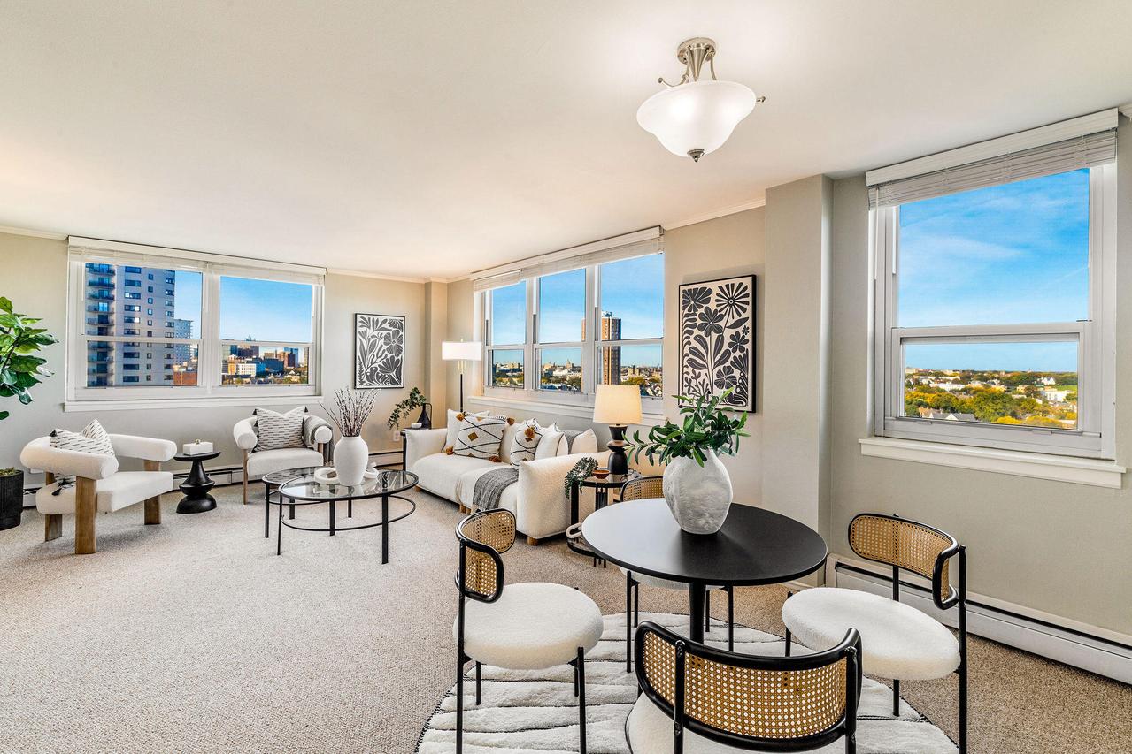 1707 N Prospect Ave #11B, Milwaukee, WI 53202