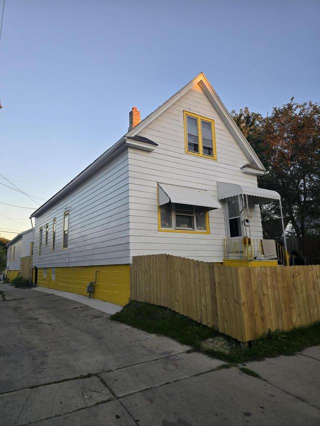 1518 S 15th Pl, Milwaukee, WI 53204
