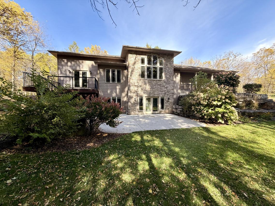9818 Decker Rd, Franklin, WI 54230