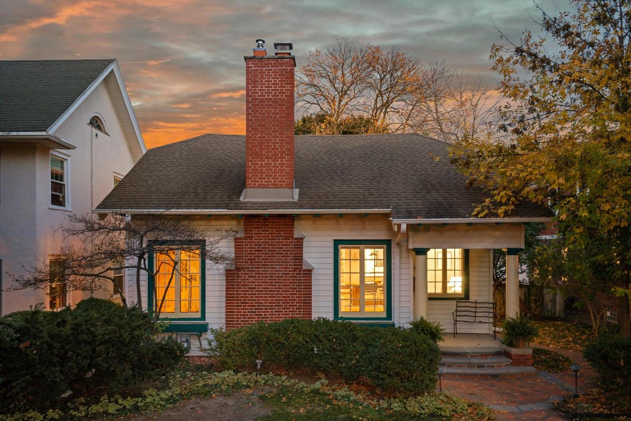 4124 N Prospect Ave, Shorewood, WI 53211