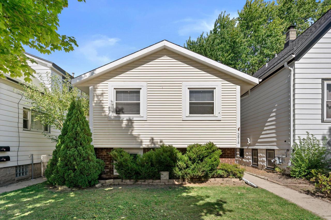 3818 E Underwood Ave, Cudahy, WI 53110