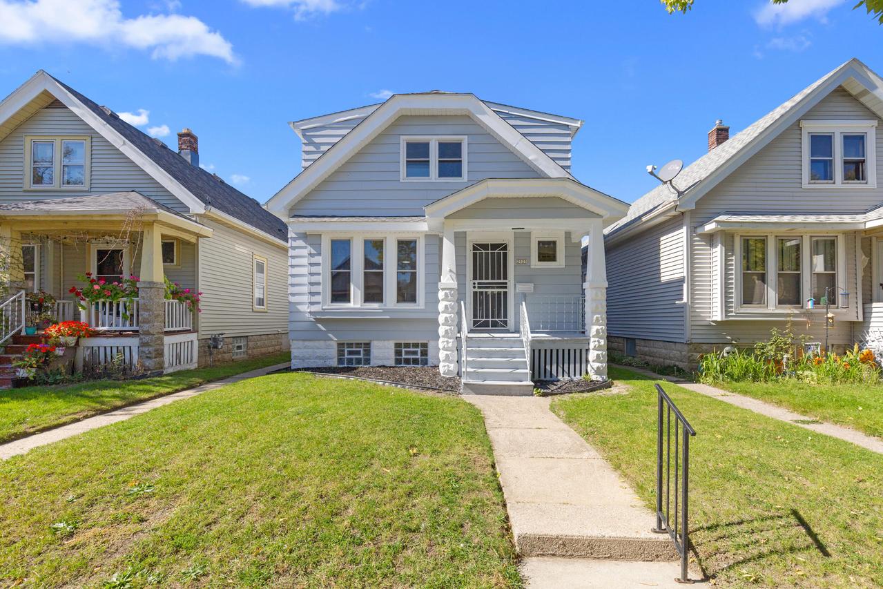 2925 S 7th St, Milwaukee, WI 53215