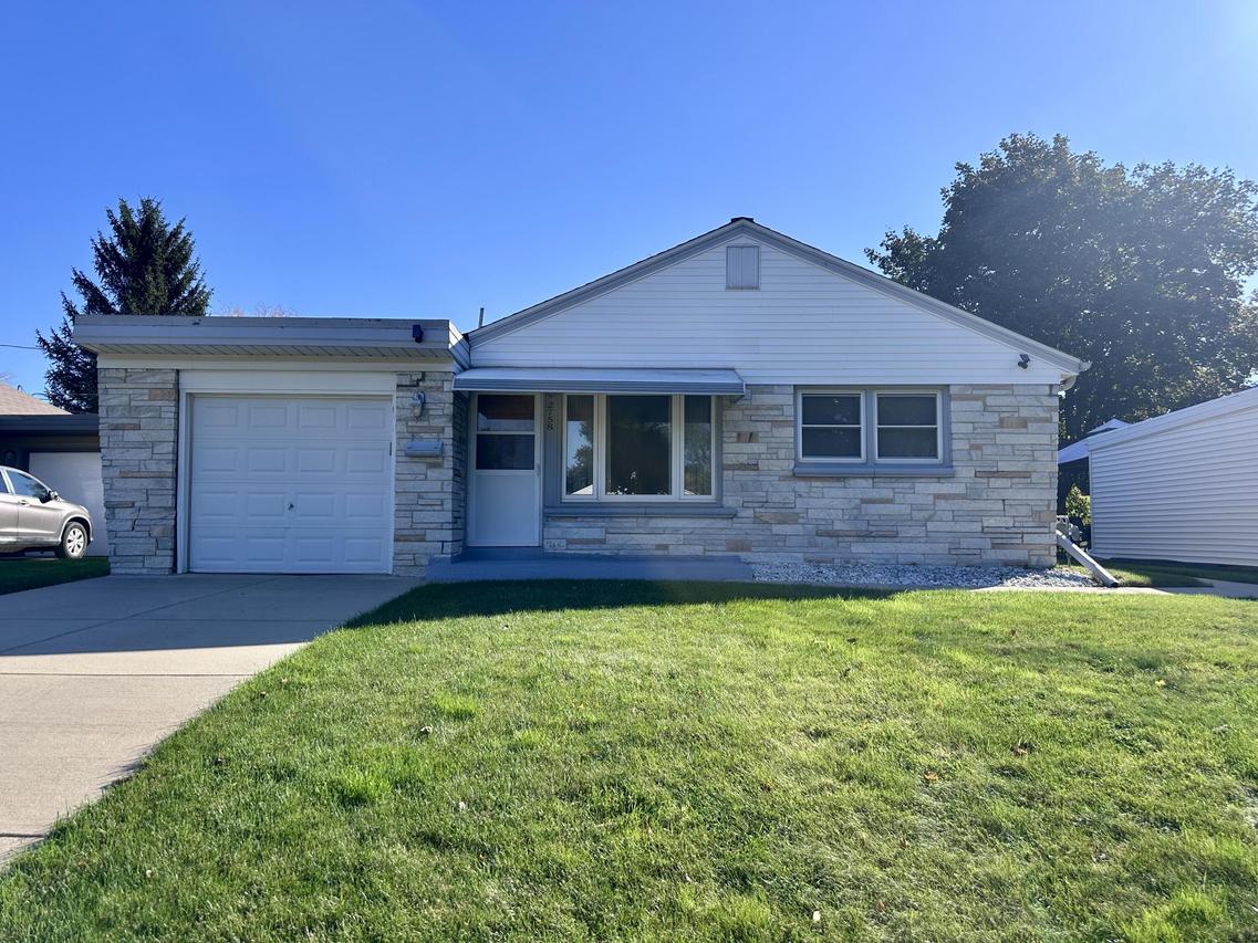 2758 S 58th St, Milwaukee, WI 53219