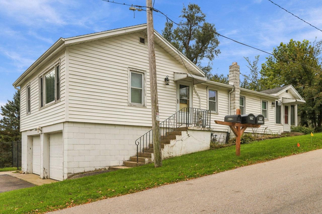 N1196 Rosewood Dr, Bloomfield, WI 53128